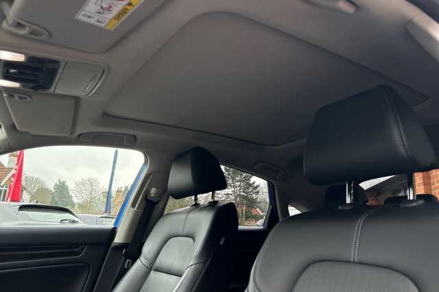 Honda Civic Hybrid 2.0 eHEV Advance 5dr CVT 