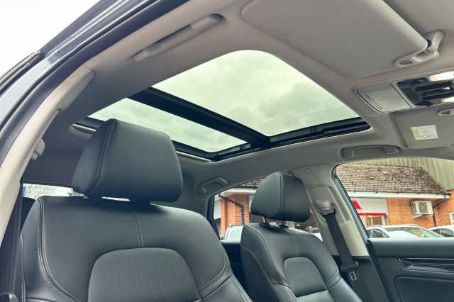 Honda Civic Hybrid 2.0 eHEV Advance 5dr CVT 