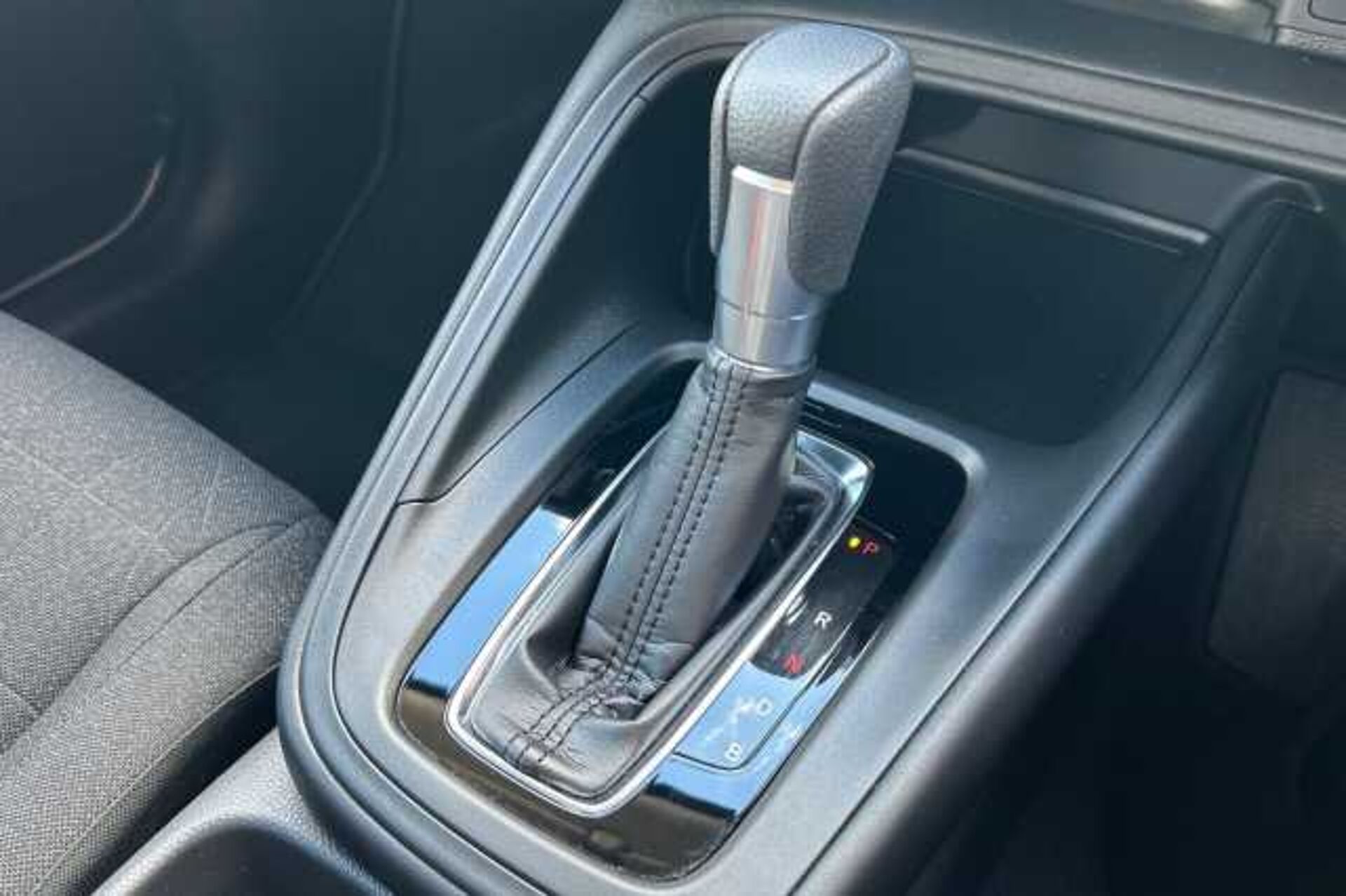 Honda HR-V Hybrid 1.5 eHEV Elegance 5dr CVT 