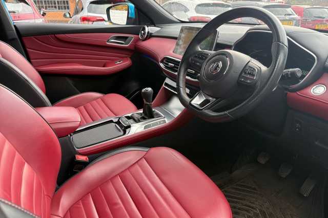 MG HS 1.5 T-GDI Exclusive 5dr 