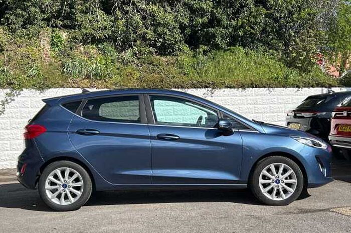 Ford Fiesta 1.0 EcoBoost Hybrid mHEV 125 Titanium 5dr 
