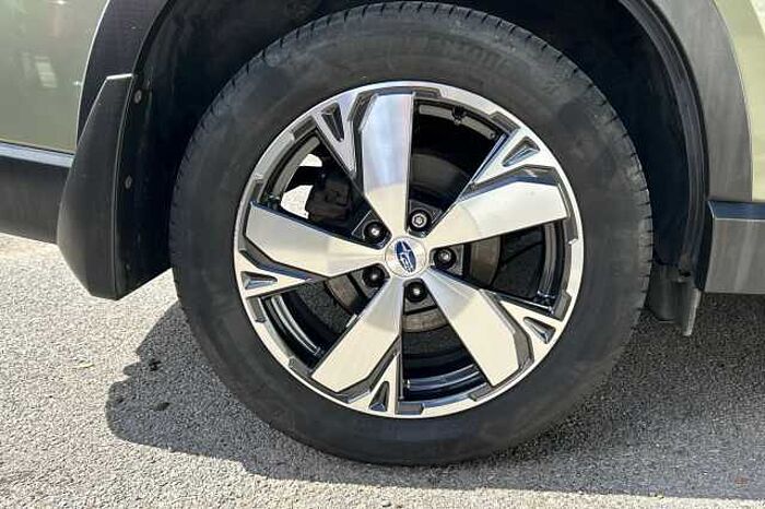 Subaru Forester 2.0i e-Boxer XE Premium 5dr Lineartronic 