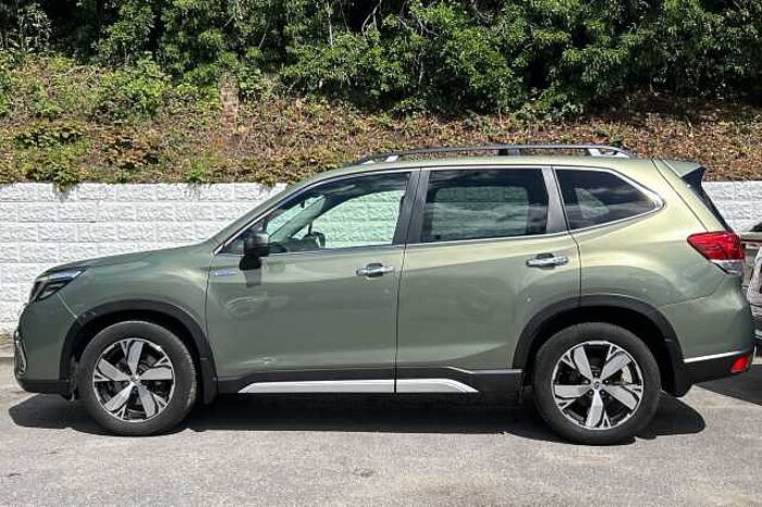 Subaru Forester 2.0i e-Boxer XE Premium 5dr Lineartronic 